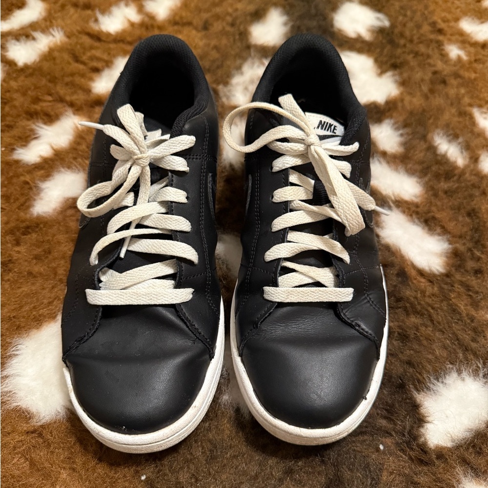 Nike Black Athletic Shoes